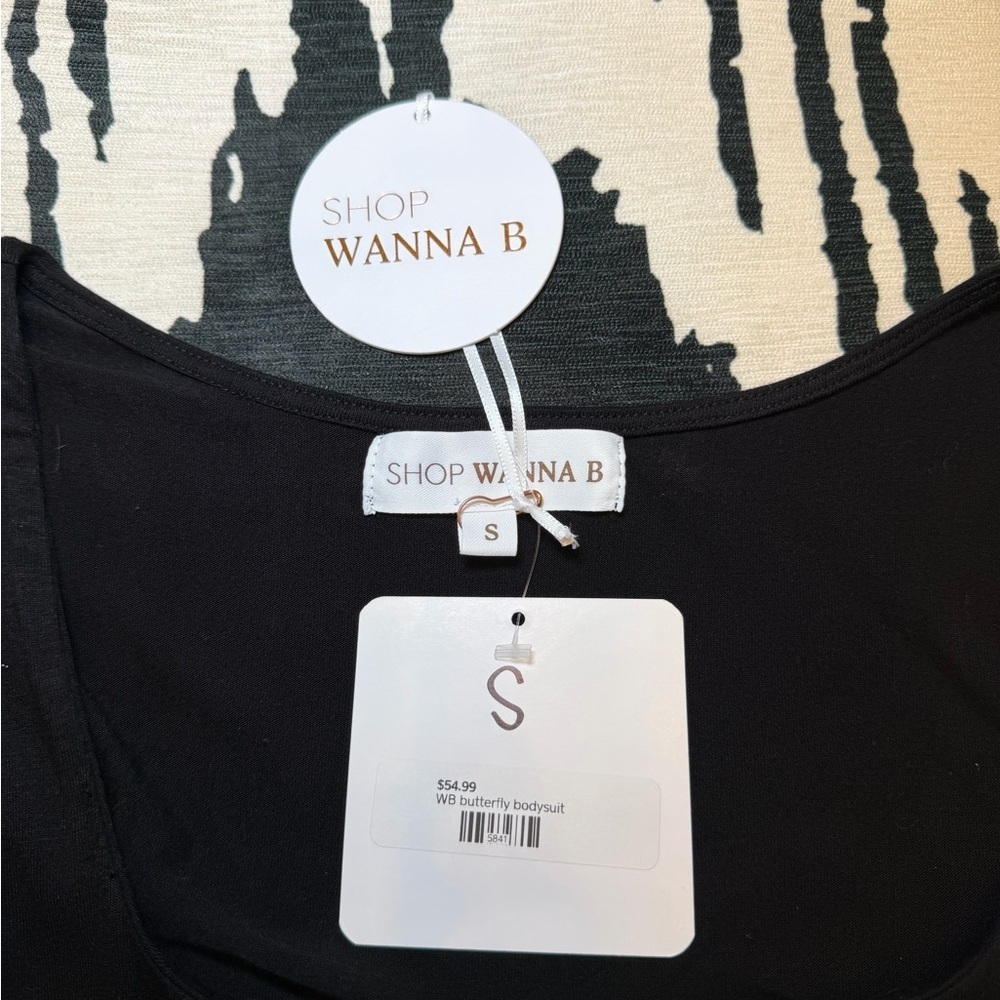 NWT - Black square-neck long-sleeve bodysuit with applique sheer sleeves. Size S - Picture 6 of 7